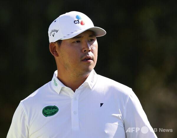 2026년 미국프로골프(PGA) 투어 WM 피닉스 오픈 우승 경쟁에 뛰어든 김시우 프로가 최종라운드에서 경기하는 모습이다. 사진제공=ⓒAFPBBNews = News1 (사진을 무단으로 사용하지 마십시오.)