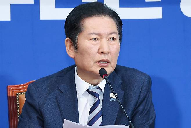 정청래 더불어민주당 대표가 9일 오전 국회에서 열린 최고위원회의에서 발언하고 있다. 임현동 기자