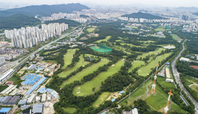 정부가 6800가구를 짓겠다고 밝힌 태릉CC 전경. 연합뉴스