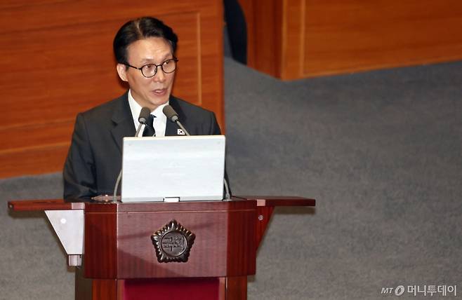 (서울=뉴스1) 이승배 기자 = 9일 서울 여의도 국회에서 열린 제432회국회(임시회) 제4차 본회의 정치·외교·통일·안보에 관한 대정부 질문에서 김민석 국무총리가 질의에 답변하고 있다. 2026.2.9/뉴스1  Copyright (C) 뉴스1. All rights reserved. 무단 전재 및 재배포,  AI학습 이용 금지. /사진=(서울=뉴스1) 이승배 기자