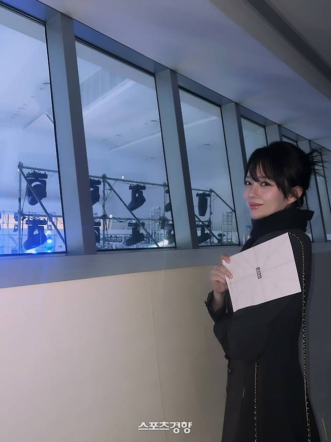 최근 공식석상에 참석한 배우 정지소. 본인 인스타그램 계정