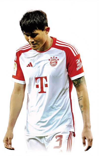 지난 2월 10일 바이에른 뮌헨 김민재가 아쉬워하는 표정을 짓고 있다. 게티이미지