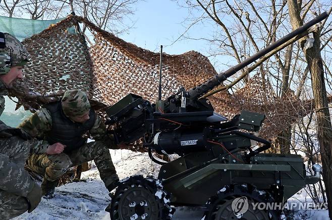 지난 1월 우크라이나 자포리자에서 공격 준비 중인 우크라이나 군인들 [로이터=연합뉴스. 재판매 및 DB 금지]