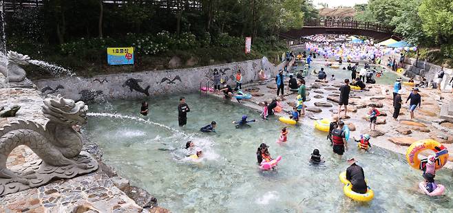 전남 영암군 월출산 기찬랜드 물놀이장. 영암/임문철 기자 35mm@namdonews.com