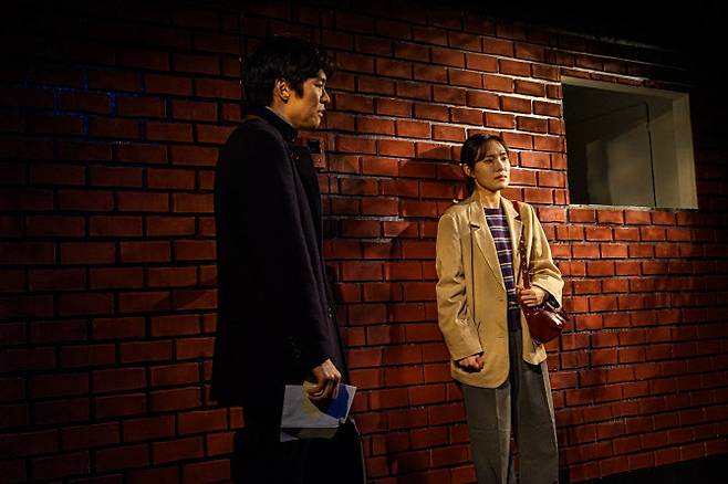 연극 ‘벽이 서 있다’ 에피소드 중 ‘비혼식’ 공연 사진. (사진=극단 프로젝트아일랜드)