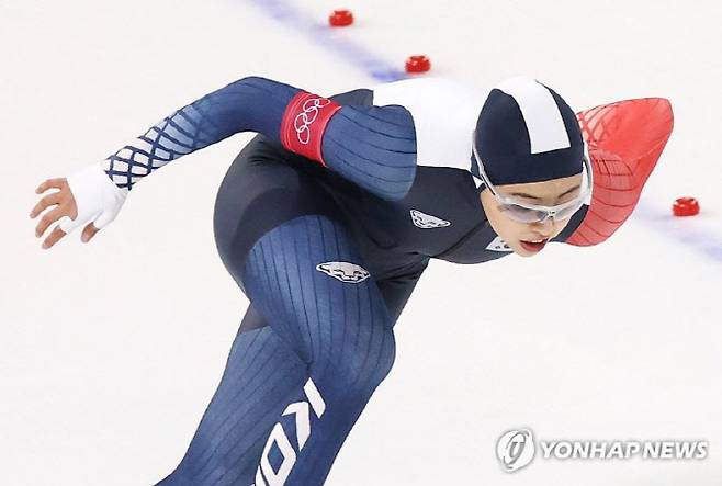 9일(현지시간) 이탈리아 밀라노 스피드스케이팅 스타디움에서 열린 2026 밀라노-코르티나담페초 동계올림픽 스피드스케이팅 여자 1000m 경기에서 이나현이 질주하고 있다. 사진=연합뉴스