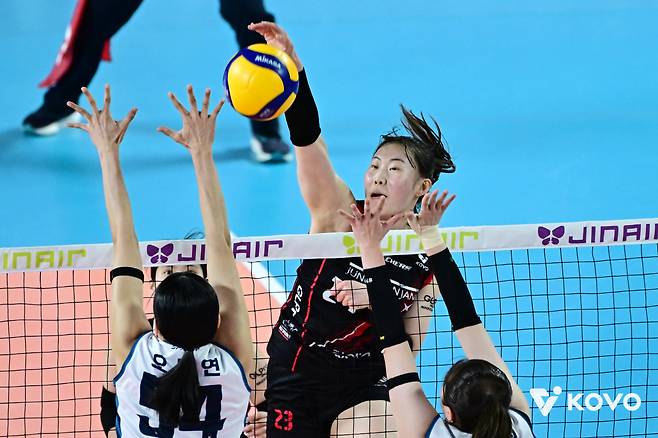 박여름 스파이크