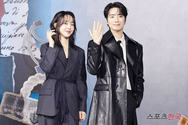 넷플릭스 시리즈 '레이디 두아' 제작발표회에 참석한 신혜선, 이준혁. 2026.2.10 ⓒ이혜영 기자 lhy@hankooki.com