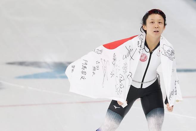 2026 밀라노-코르티나담페초 동계올림픽 스피드스케이팅 여자 1,000ｍ 경기에서 동메달을 차지한 일본 다카기 미호가 기뻐하고 있다.연합뉴스
