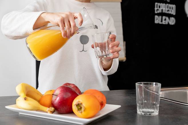 지난달 31일 미국 건강매체 베리웰헬스(VerywellHealth)는 오렌지 주스의 효능과 섭취 시점에 따른 영향을 설명했다./사진=클립아트코리아