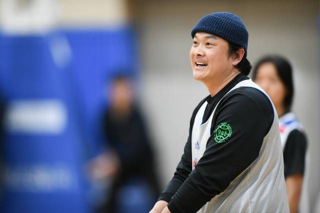 10일 명지고 체육관에서 열린 2026 KBL 유스 코치 아카데미, 이서준 원장은 청주에서 새벽 기차를 타고 이곳에 달려왔다. 그는 아이들을 위해 하나라도 더 배우고자 이곳을 찾았고 그 열정은 분명 뜨거웠다. 사진=KBL 제공