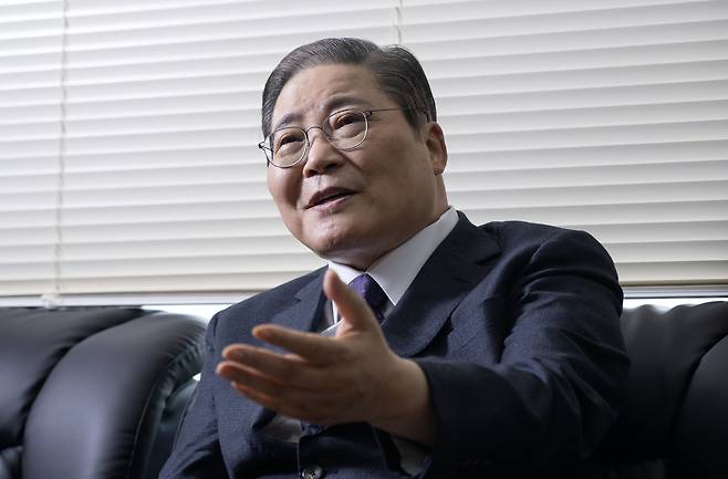 소강석 새에덴교회 담임목사가 5일 경기도 용인시 새에덴교회에서 헤럴드경제와 인터뷰를 하고 있다. [용인=임세준 기자]