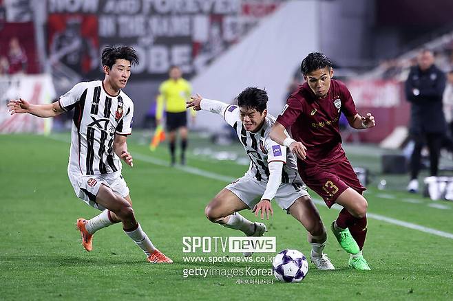 ▲ 김기동 감독이 이끄는 FC서울은 지난해 K리그1 6위로 마쳤다. 결과보다 내용이 좋지 않았던 한 해에 신입생들을 대거 영입하며 2026시즌을 준비했다. 그러나 고베를 상대로 후반 연속 실점하며 새해 첫 승을 다음으로 미뤘다.