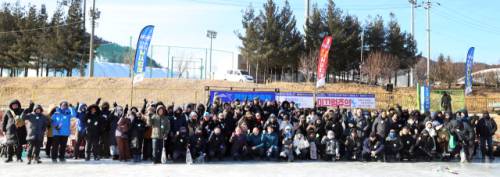 평창송어축제 20주년 기념 ‘2026년 평창송어낚시대회’가 지난달 30일 평창 진부면 평창송어축제장에서 열렸다.