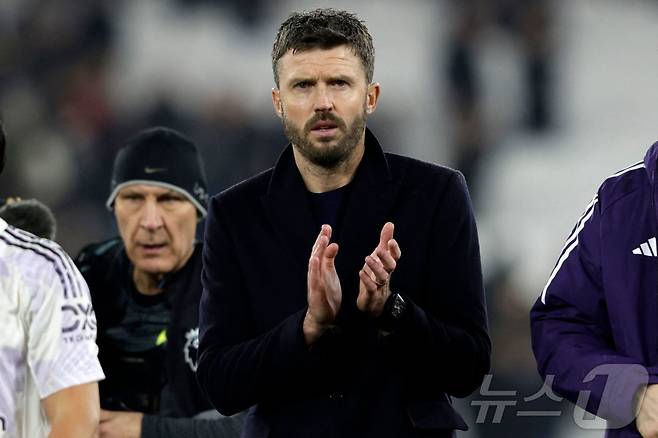 마이클 캐릭 맨유 임시 감독은 부임 후 5경기에서 4승1무를 기록했다. ⓒ AFP=뉴스1