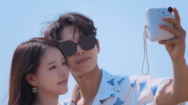 ▲ 박희선(왼쪽), 임수빈. 제공| 넷플릭스