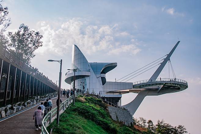 ▲ 인천 강화 교동도 화개정원 전망대. /사진제공=강화군
