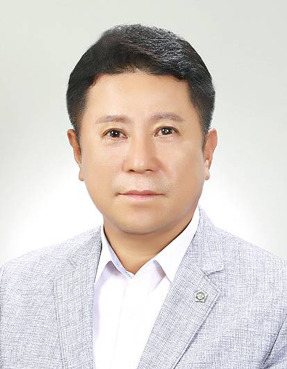 -장종철(60) -민주당-법무사 -울진고, 대구대 법학과
