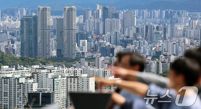 서울 남산에서 바라본 아파트 단지 모습. ⓒ 뉴스1 오대일 기자