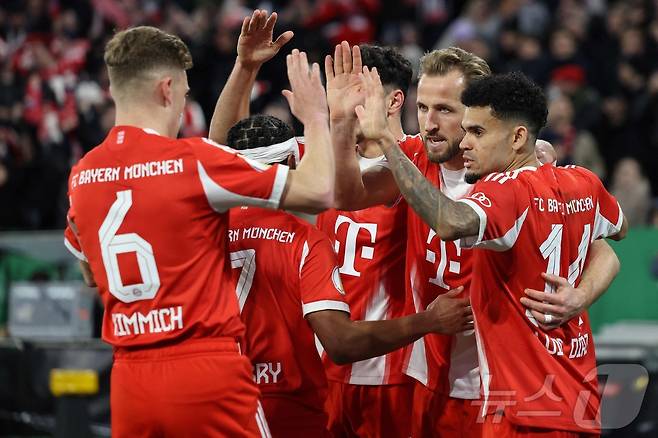 바이에른 뮌헨이 12일(한국시간) 독일 뮌헨 알리안츠 아레나에서 열린 RB 라이프치히와 2025-26 DFB 포칼 8강에서 2-0으로 이겼다. ⓒ AFP=뉴스1