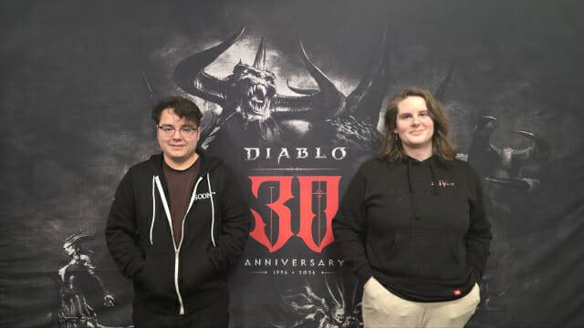 디아블로4의 시스템과 기능에 대해 설명한 콜린 파이너 어소시에이트 게임 디자인 디렉터, 에이슬린 홀 게임 디자이너.(사진=지디넷코리아)