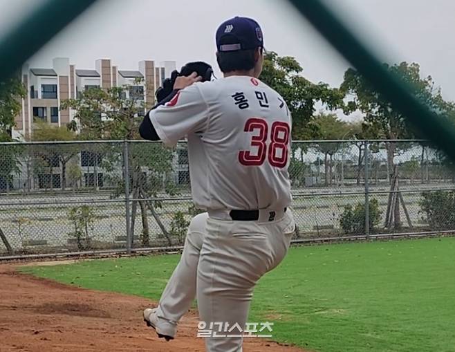 대만(타이난) 1차 스프링캠프에서 불펜 피칭을 하고 있는 홍민기. IS포토