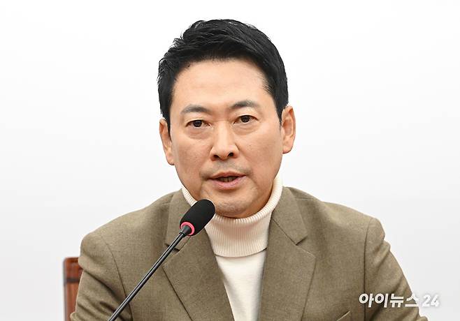 장동혁 국민의힘 대표가 5일 서울 여의도 국회에서 현안 관련 기자간담회를 하고 있다. [사진=곽영래 기자]