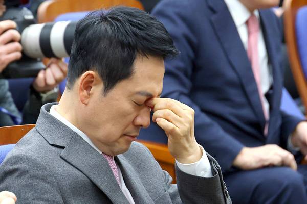 ▲ 장동혁 국민의힘 대표가 2월9일 국회에서 열린 의원총회에서 잠시 생각에 잠겨 있다. ⓒ연합뉴스