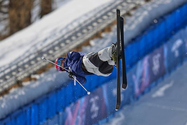 [리비뇨=AP/뉴시스] 2026 밀라노·코르티나담페초 동계올림픽 프리스타일 스키 남자 모굴에 출전한 정대윤. 2026.02.12.