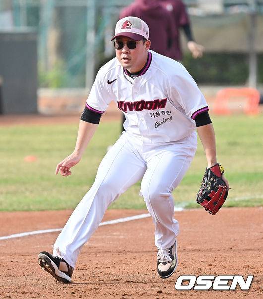 [OSEN=가오슝(대만), 이석우 기자] 키움 히어로즈 안치홍 006 2026.02.03 / foto0307@osen.co.kr