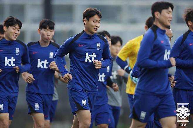 축구 대표팀 미드필더 백승호(가운데). /사진=대한축구협회 제공