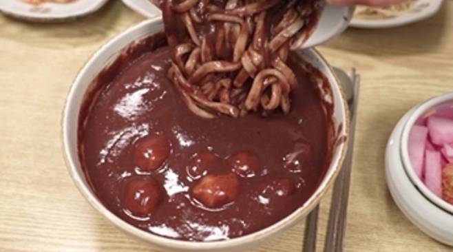 ‘전현무계획3’ 의왕 팥칼국수 맛집