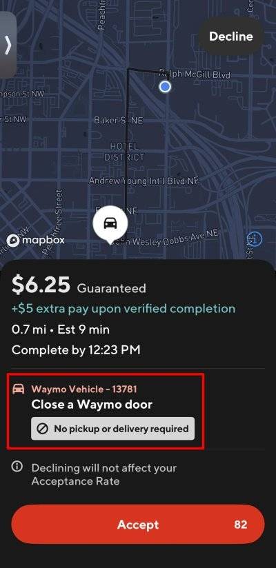 도어대시 배달 기사가 레딧에 공개한 사진. 중간에 ‘웨이모 차량의 문을 닫아라’는 미션이 나와 있다. 보상은 최소 6.25달러에 완료 시 추가 5달러를 합쳐 총 11.25달러(1만6000원가량)이다. 레딧 갈무리