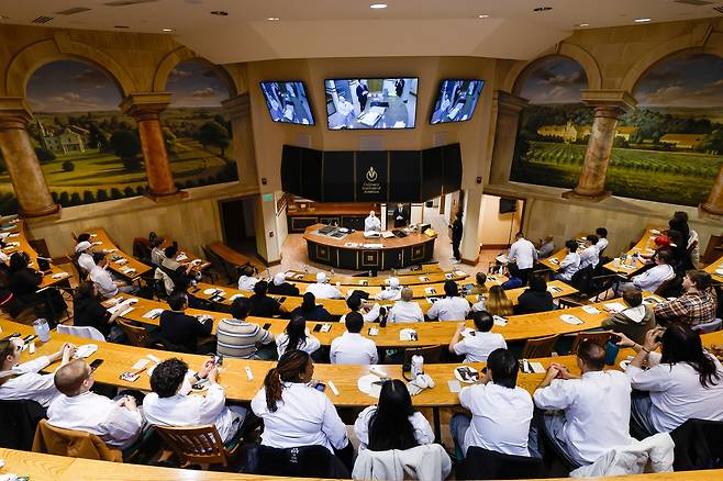 정관스님, 미 요리학교 CIA서 사찰음식 강의  [한국불교문화사업단 제공]