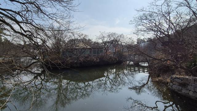 학산 선생이 후학을 양성하기 위해 지은 ‘학산정사’.