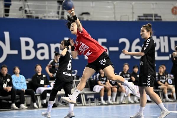 사진 점프슛하는 SK슈가글라이더즈 김하경