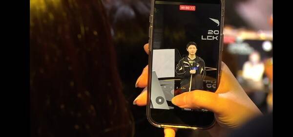 14일 오후 서울 종로 롤파크 LCK아레나에서 열린 2026 LCK컵 플레이오프 2라운드 젠지(ZEN)가 DK와의 경기에서 기아를 3대 1로 꺾고 '홍콩행' 티켓을 가장 먼저 손에 넣었다. (젠지(ZEN) & DK =3:1). /사진=네이버 치지직 라이브영상 캡처