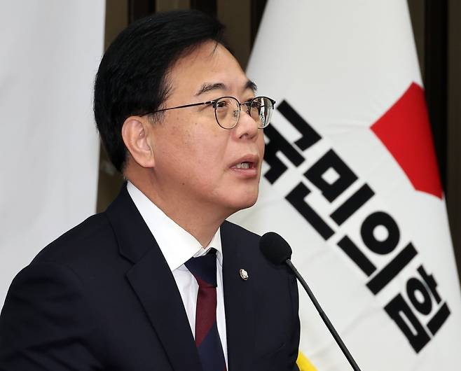 송언석 국민의힘 원내대표가 9일 서울 여의도 국회에서 열린 의원총회에서 발언하고 있다.2026.02.09 사진=한경 최혁 기자