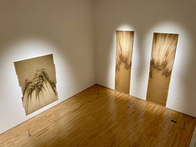 포항시립미술관에서 열리고 있는 김창영 개인전 전경. 이연정 기자