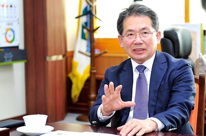 ▲ 김진열 (사)군위군교육발전위원회 이사장.