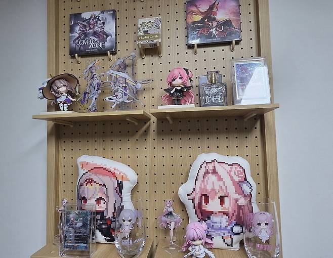 "니케로 장식한 벽면" 이제는 일상으로 자리를 잡았다.