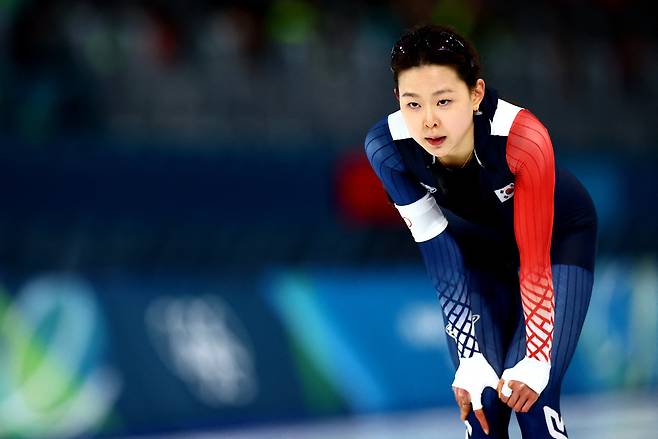 16일 밀라노 스피드 스케이팅 경기장에서 열린 밀라노-코르티나 2026 동계 올림픽 여자 스피드 스케이팅 500m 경기후 김민선이 아쉬워 하고 있다./로이터 연합뉴스