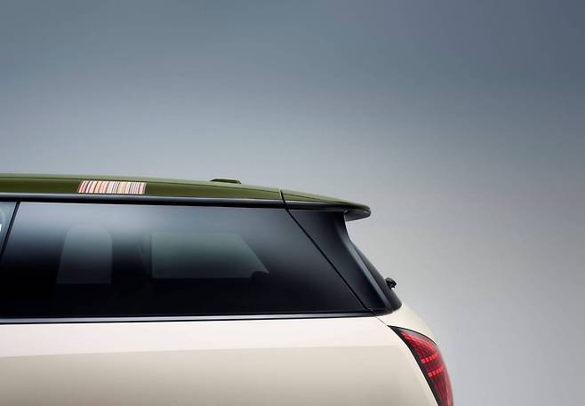 디 올-일렉트릭 MINI 쿠퍼 SE 폴 스미스 에디션 / 출처=MINI 코리아