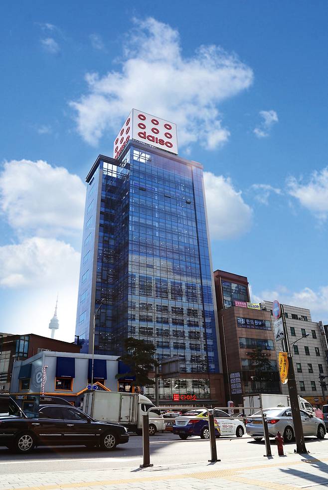 다이소 명동역점 전경. /사진제공=다이소