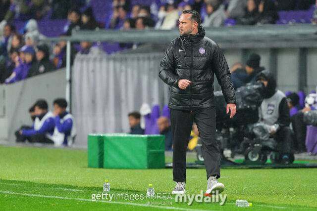 산프레체 히로시마 바르토슈 가울 감독./게티이미지코리아