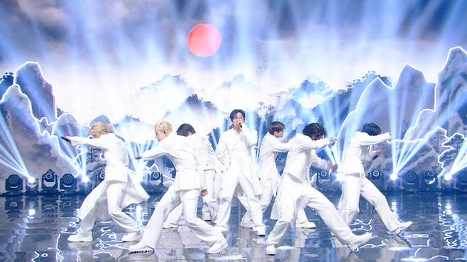 스트레이 키즈 ‘설빔’ 사진|KBS