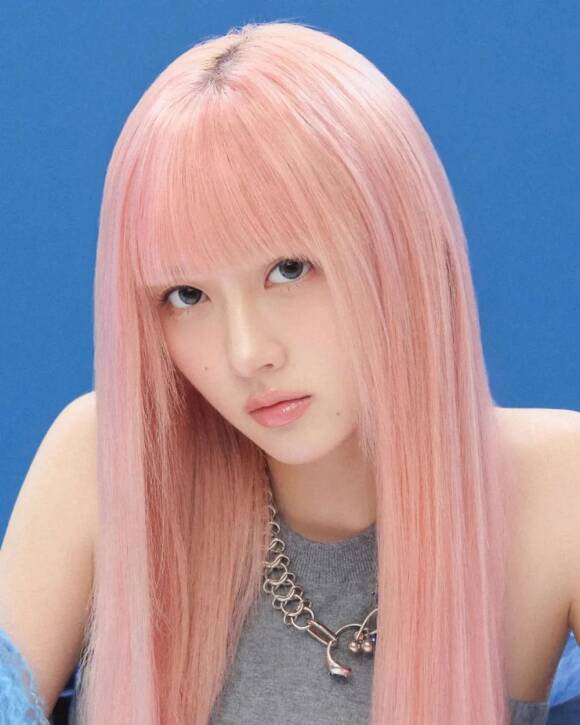 아이브 가을은 탄탄하고 착실한 행보를 이어갈 것으로 보인다. 단 건강 관리에 유의할 필요가 있다./스타쉽엔터테인먼트