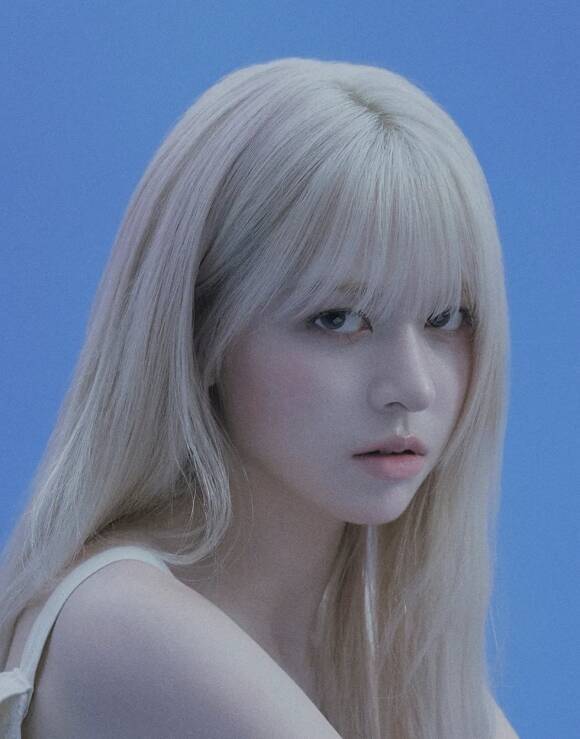 엔믹스 릴리는 다재다능을 뽐낼 좋은 기회다. 다만 자나 깨나 건강 조심./JYP엔터테인먼트