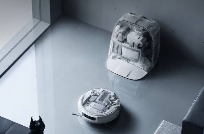 중국 DJI의 첫 로봇청소기 로모(ROMO). 사진=DJI 네이버 스마트스토어 캡처