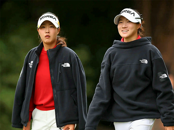 4라운드 오수민 양윤서. 사진=제8회 아시아태평양골프연맹 여자아마추어선수권대회 조직위원회 제공